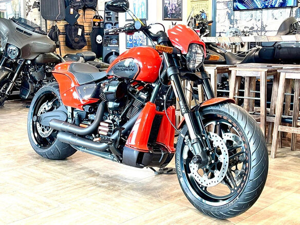 2020 Harley-Davidson FXDR 114, оранжевый, 2450000 рублей