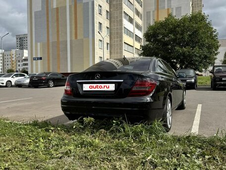 2011 Mercedes-Benz C-Класс 180 III (W204) Рестайлинг, чёрный, 1300000 рублей, вид 5