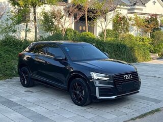 2020 Audi Q2 L I, серый, 1590000 рублей, вид 3