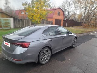 2021 Skoda Octavia IV (A8), серый, 2590000 рублей, вид 2