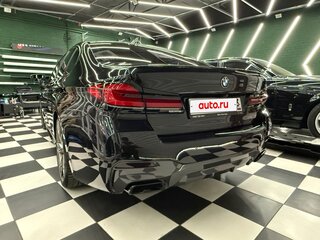 2020 BMW 5 серии 530d xDrive VII (G30/G31/G38) Рестайлинг, чёрный, 7800000 рублей, вид 4