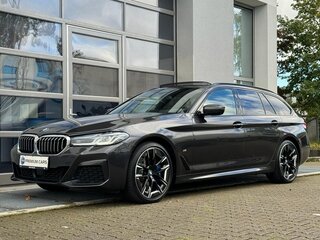 2020 BMW 5 серии 540i xDrive VII (G30/G31/G38) Рестайлинг, чёрный, 5500000 рублей, вид 2
