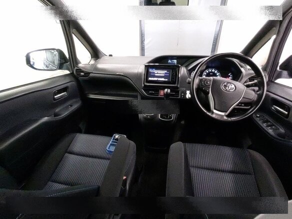 2015 Toyota Noah III (R80), чёрный, 2250000 рублей - вид 4