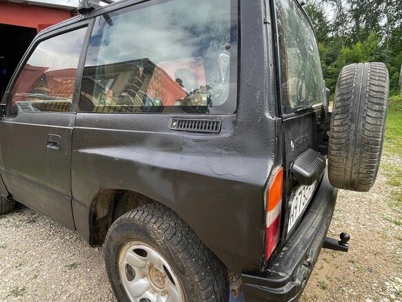 1990 Suzuki Escudo I, чёрный, 210000 рублей - вид 4