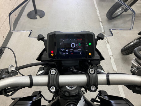 2021 Yamaha MT-09 (FZ-09), чёрный, 800000 рублей, вид 5