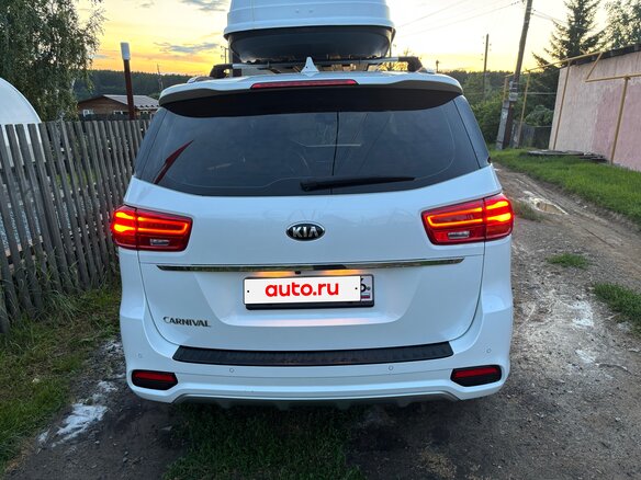 2019 Kia Carnival III, белый, 2600000 рублей - вид 4