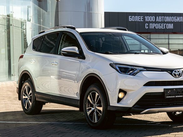 2018 Toyota RAV4 IV (XA40) Рестайлинг, белый, 1855000 рублей - вид 6