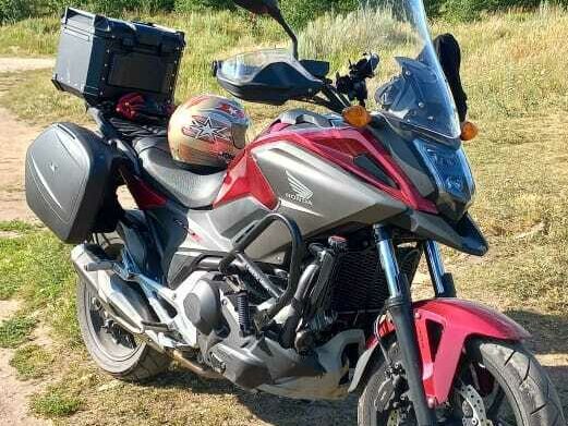 2020 Honda NC 750X, красный, 900000 рублей - вид 2