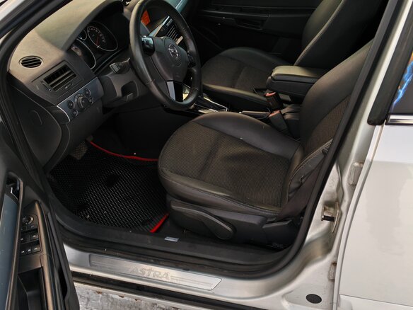 2012 Opel Astra H Рестайлинг, серебристый, 660000 рублей - вид 9