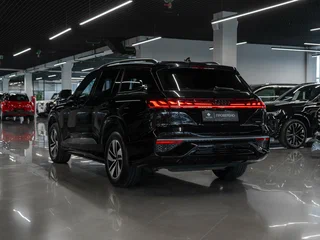 2023 Audi Q6 40 TFSI, чёрный, 5800000 рублей, вид 5