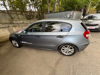2006 BMW 1 серии 116i I (E81/E82/E87/E88), серый, 500000 рублей, вид 3