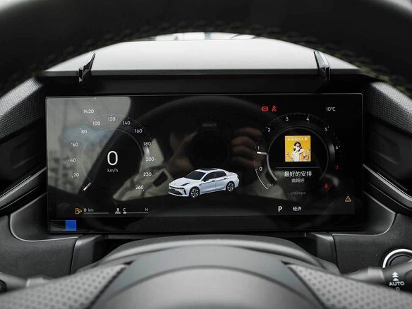 2026 Lynk & Co 03 I Рестайлинг 2, чёрный, 2390000 рублей - вид 9
