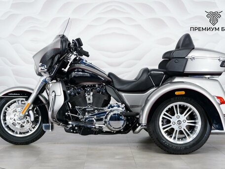 2016 Harley-Davidson Tri Glide, серебристый, 3499000 рублей, вид 2