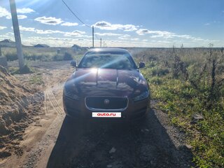 2016 Jaguar XE I, красный, 1630000 рублей, вид 3