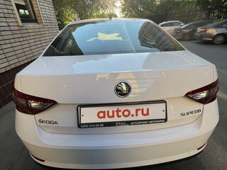 2018 Skoda Superb III, белый, 2700000 рублей, вид 4