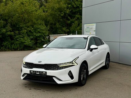 Kia K5 III