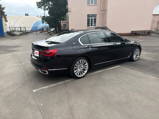 2017 BMW 7 серии Long M760Li xDrive VI (G11/G12), пурпурный, 7000000 рублей, вид 5