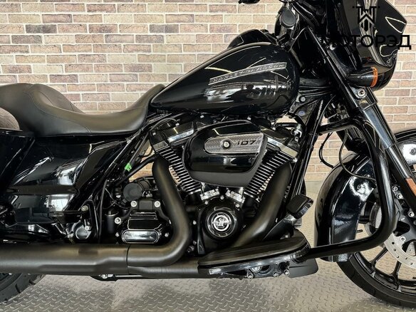 2017 Harley-Davidson Street Glide, чёрный, 1695000 рублей - вид 18