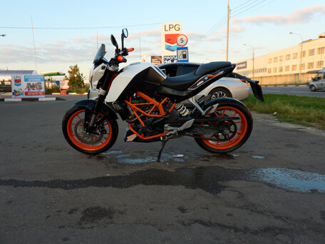 2014 KTM 390 Duke, белый, 320000 рублей, вид 1