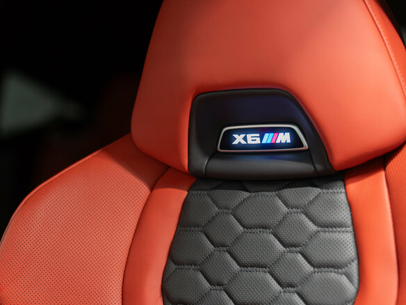 2026 BMW X6 M Competition III (F96) Рестайлинг, зелёный - вид 12