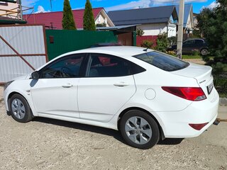 2016 Hyundai Solaris I Рестайлинг, белый, 740000 рублей, вид 4