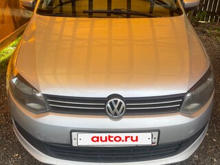 2013 Volkswagen Polo V, серебристый, 635000 рублей, вид 3