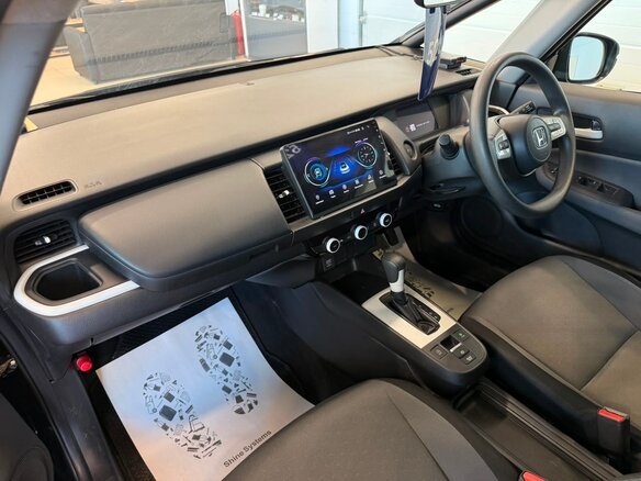 2021 Honda Fit IV, чёрный, 1379000 рублей - вид 13