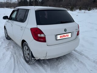 2011 Skoda Fabia II Рестайлинг, белый, 350000 рублей, вид 5