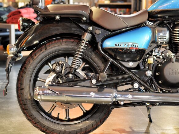 2025 Royal Enfield Meteor, голубой, 519000 рублей - вид 10