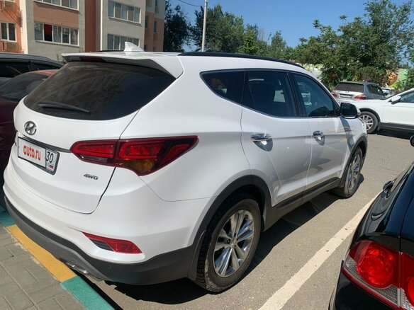2017 Hyundai Santa Fe III Рестайлинг, белый - вид 3
