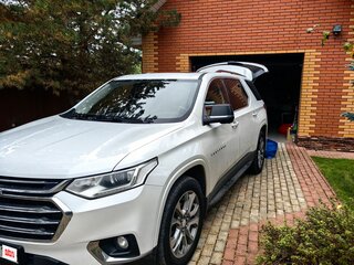 2018 Chevrolet Traverse II, белый, 2800000 рублей, вид 1