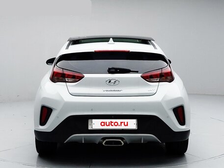 2018 Hyundai Veloster II, белый, 1615000 рублей, вид 4