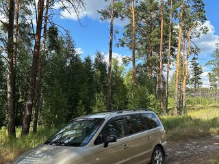2006 Hyundai Trajet I Рестайлинг, бежевый, 500000 рублей, вид 3