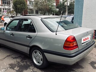 1994 Mercedes-Benz C-Класс 180 I (W202), серебристый, 2000000 рублей, вид 4