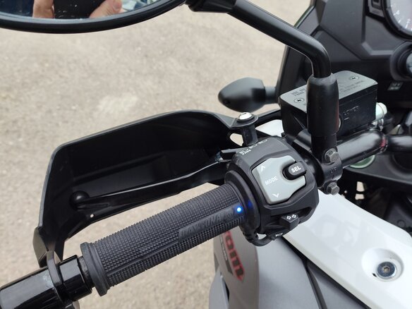 2018 Suzuki V-Strom 1000, белый - вид 9