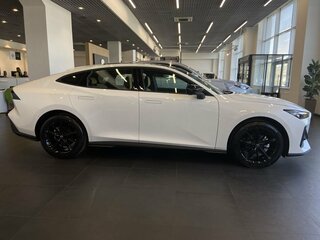 2023 Changan UNI-V I, белый, 2400000 рублей, вид 3