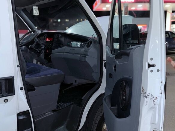 2008 Iveco Daily, белый, 800000 рублей - вид 17