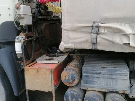 2007 Hyundai HD450/500/700, бежевый, 750000 рублей, вид 2