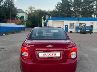2014 Chevrolet Aveo II, красный, 400000 рублей, вид 3