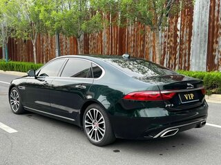 2022 Jaguar XF L II Рестайлинг, зелёный, 6600000 рублей, вид 2