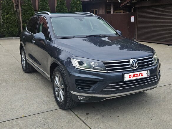 2015 Volkswagen Touareg II Рестайлинг, серый, 2500000 рублей