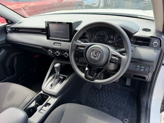 2022 Honda Vezel II, белый, 1610999 рублей, вид 5