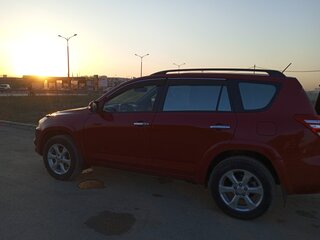 2009 Toyota RAV4 III (XA30), красный, 1700000 рублей, вид 4