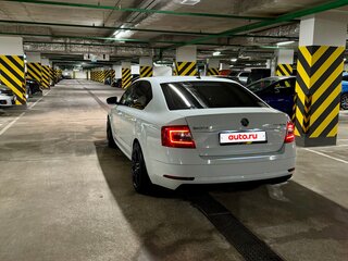 2020 Skoda Octavia III (A7) Рестайлинг, белый, 2600000 рублей, вид 5