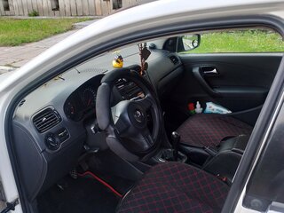 2011 Volkswagen Polo V, белый, 410000 рублей, вид 5