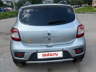 2021 Renault Sandero Stepway II Рестайлинг, серебристый, 1050000 рублей, вид 2