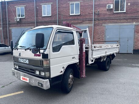 1987 Mazda Titan, белый, 2200000 рублей, вид 2