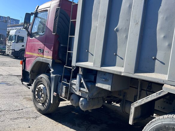 2007 Volvo FM, красный, 2500000 рублей - вид 7