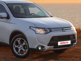 2014 Mitsubishi Outlander III, белый, 1195000 рублей, вид 1