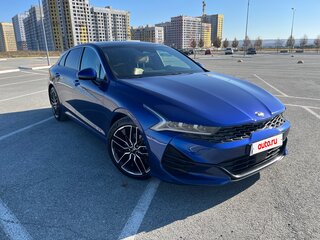 2020 Kia K5 III, синий, 3300000 рублей, вид 1